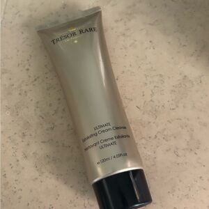 Tresor Rare -Ultimate Exfoliating Cream Cleanser - still sealed, New